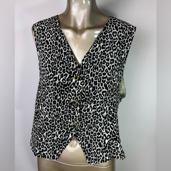 Hana Sung Tops - Vintage 90’s Hana Sung vest Blouse with gold Button detail